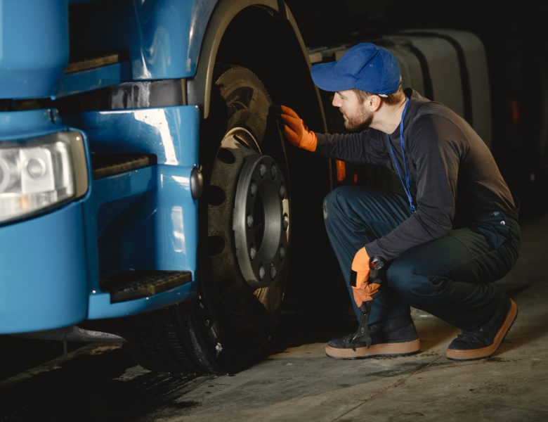 Rigenerare per Risparmiare: il Potere della Ricostruzione dei Pneumatici Autocarro